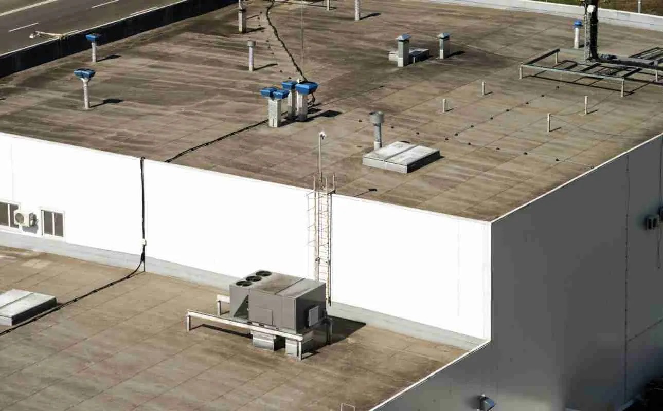 3 Ways An Old Commercial Roof Can Drain You Financially