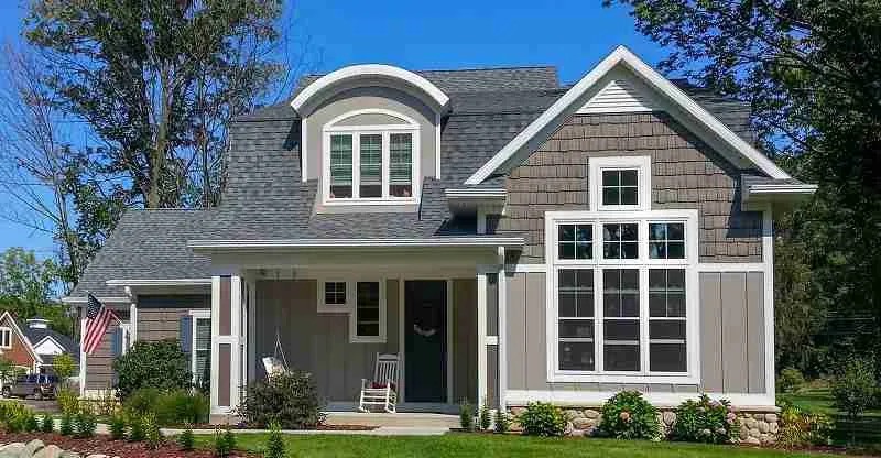 Choosing Coordinating Roofing & Siding